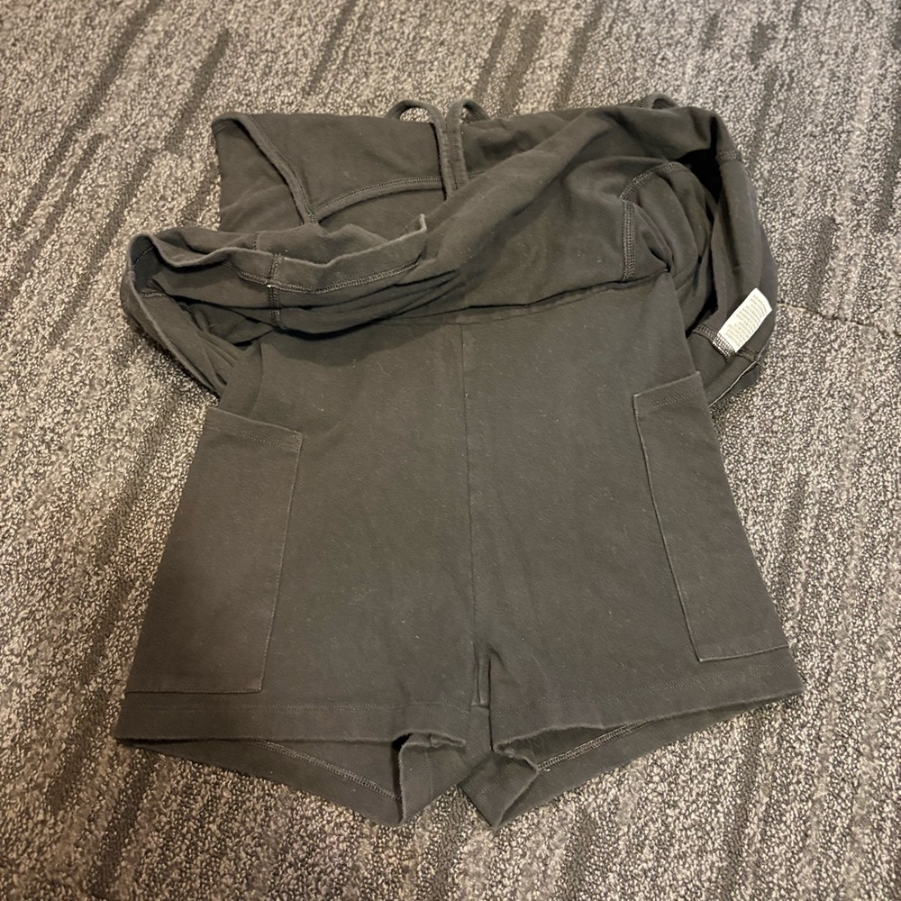 PINK Victoria's Secret Charcoal Skort